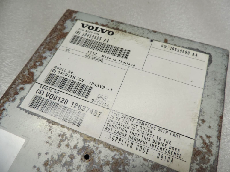 Volvo V40 V40 V60 S60 S80 V70 XC70 XC60 Audio pastiprinātājs Pastiprinātājs AUD 36013554