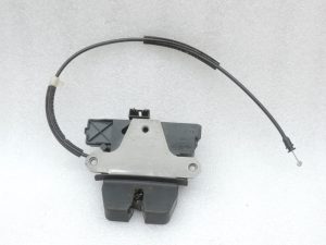 Оригинальный замок задней двери Volvo S80 II 31440242