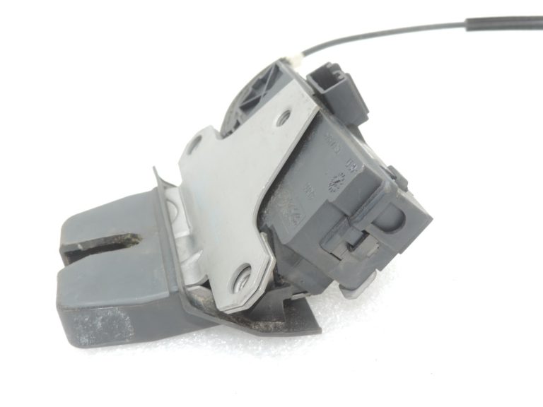 Oriģinālā Volvo S80 II aizmugurējo durvju slēdzene 31440242
