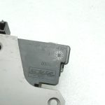 Oriģinālā Volvo S80 II aizmugurējo durvju slēdzene 31440242
