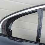 Volvo S80 II Aizmugurējo durvju aizmugurējā labo durvju aizmugurējā daļa – Krāsa – 452 – Melna safīra metālika