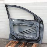 Volvo S80 II priekšējās kreisās durvis Kreisās durvis – Krāsa – 452 – Melns safīra metālika tonis