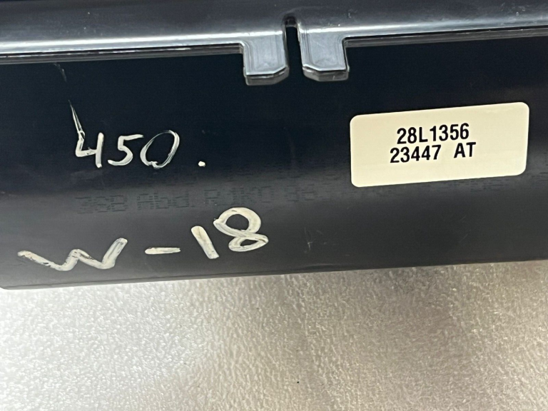 Volkswagen golf TDI SE centrālās konsoles pelnu trauks 1k0857961