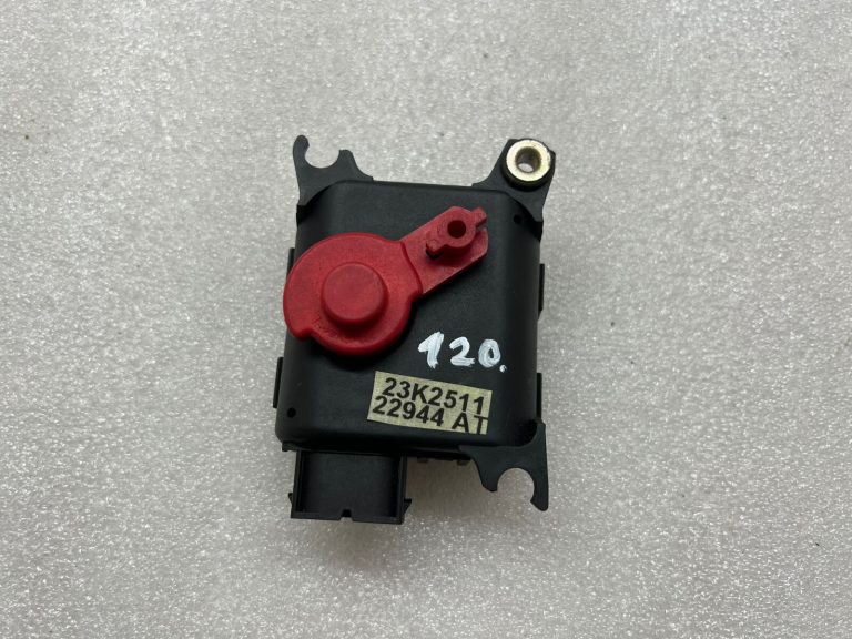VW Apsildes atloka servomotors 8d2820511e