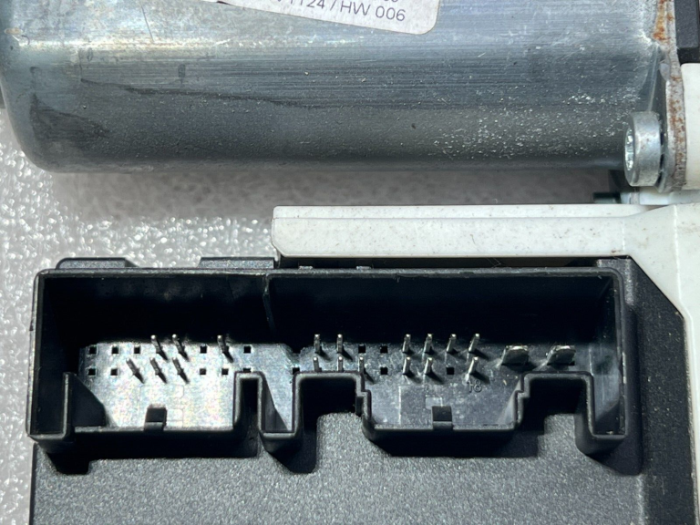 VW Logu regulatora motors priekšējais kreisais 1K0959702AE