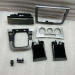 Volkswagen passat kombi centrālās konsoles apdare titāna sudraba krāsā