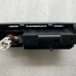 Volkswagen passat kombi centrālās konsoles apdare titāna sudraba krāsā