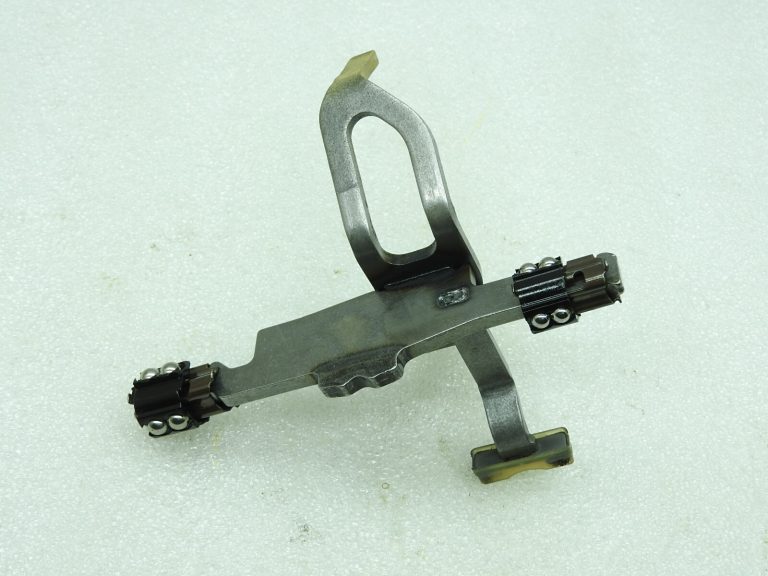 AUDI SEAT SKODA VW DSG DQ250 pārslēgšanas dakša ar slīdēšanas lodītēm Pārslēgšanas dakša 02E311562D