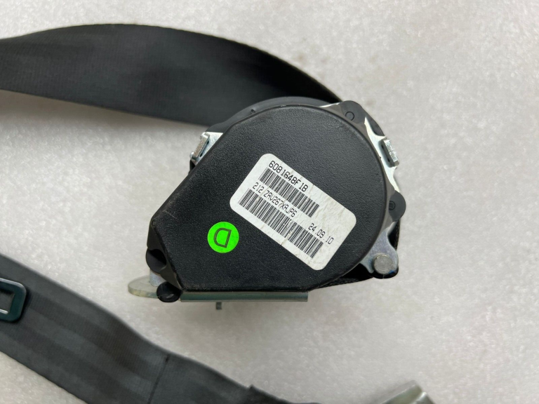 Volkswagen VI drošības josta aizmugurējā labā 1K9857806
