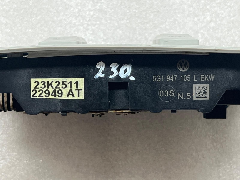 VW golf VII oriģināls salona apgaismojums lasīšanas gaisma pelēka 5g1947105l 5G1947105LEKW