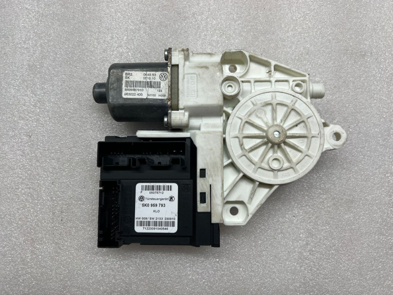 VW logu regulatora motora durvju vadības bloks priekšējais labais 5k0959793 5N0959702E
