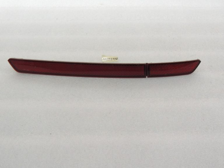 Volkswagen Tiguan II Aizmugurējā bampera kreisais atstarotājs 5NA945103 5NA945105A