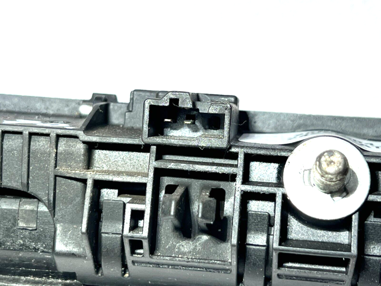 VW Audi elektrisko aizmugurējo durvju rokturu slēdzis 5n0827566 5N0827566T