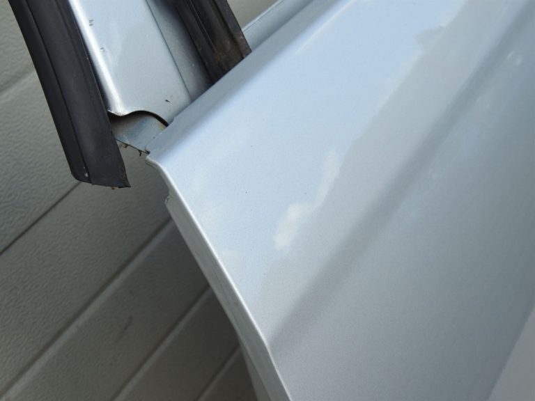 Volkswagen Golf VI Kombi aizmugurējās kreisās durvis kreisās – Krāsa – 8E / A7W