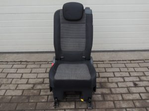 VW Sharan 7N Aizmugurējais kreisais sēdeklis ISOFIX JJ / N2N