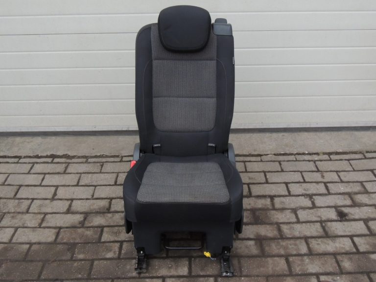 VW Sharan 7N Aizmugurējais kreisais sēdeklis ISOFIX JJ / N2N