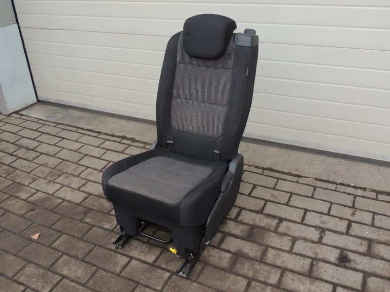 VW Sharan 7N Aizmugurējais kreisais sēdeklis ISOFIX JJ / N2N