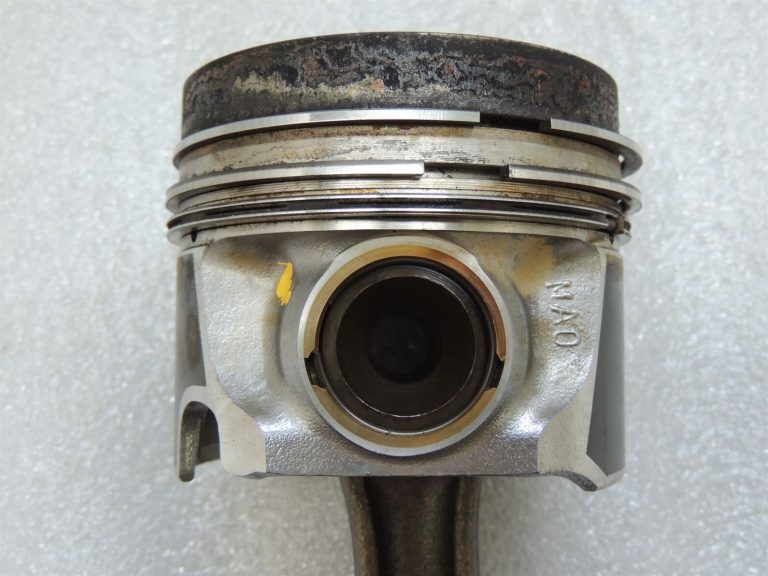 Volkswagen Audi SEAT 2.0TDi CFFE CFFA CFFB CFGB CFGC Savienotājstienis ar virzuli