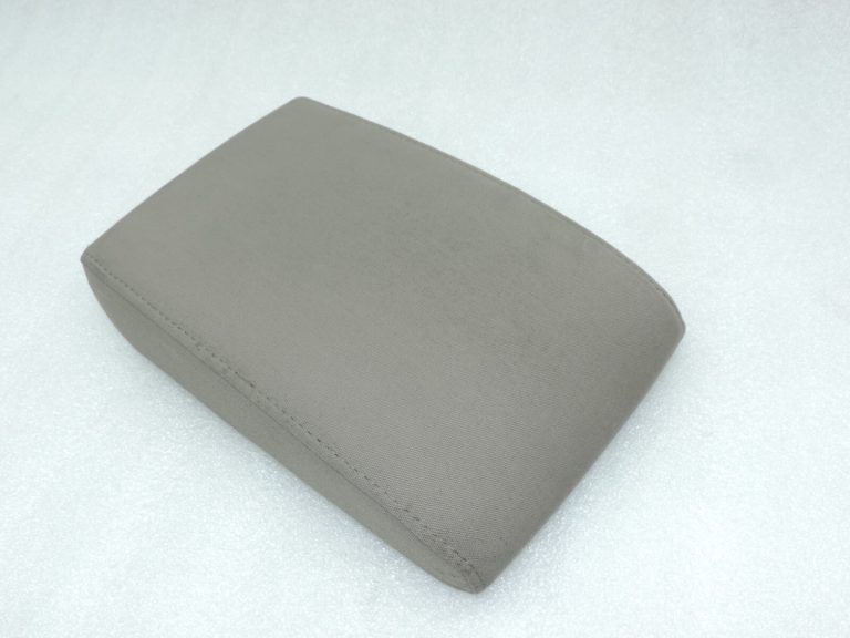 Oriģinālais VW Tiguan 5N Centrālais roku balsta pārvalks Latte Macchiato Brown 5M0864208B