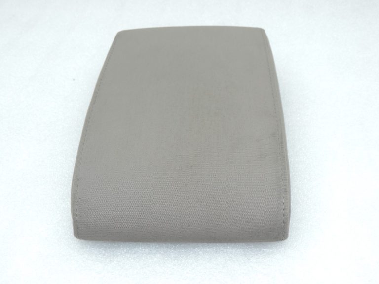 Oriģinālais VW Tiguan 5N Centrālais roku balsta pārvalks Latte Macchiato Brown 5M0864208B