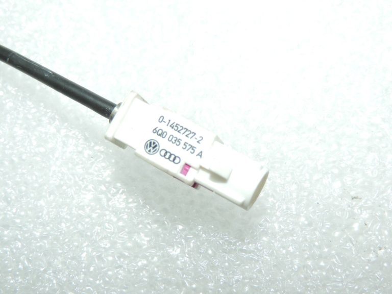 Oriģinālais VW Tiguan 5N Golf 5 jumta antenas antenas bāze 1K0035501