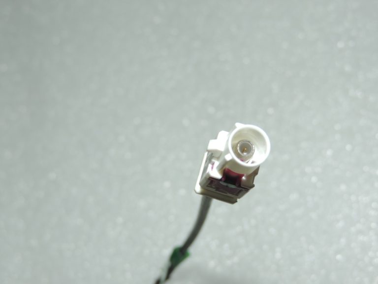 Oriģinālais VW Tiguan 5N Golf 5 jumta antenas antenas bāze 1K0035501