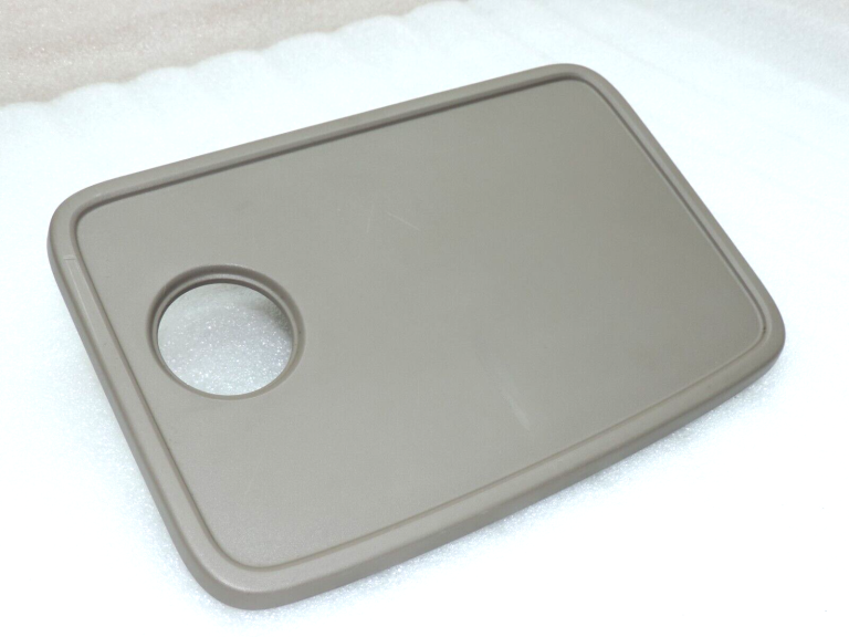Oriģinālais VW Tiguan 5N atzveltnes atlokāms galds Latte Macchiato Brown 1T0881861E
