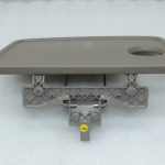 Oriģinālais VW Tiguan 5N atzveltnes atlokāms galds Latte Macchiato Brown 1T0881861E