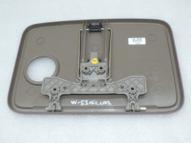 Oriģinālais VW Tiguan 5N atzveltnes atlokāms galds Latte Macchiato Brown 1T0881861E
