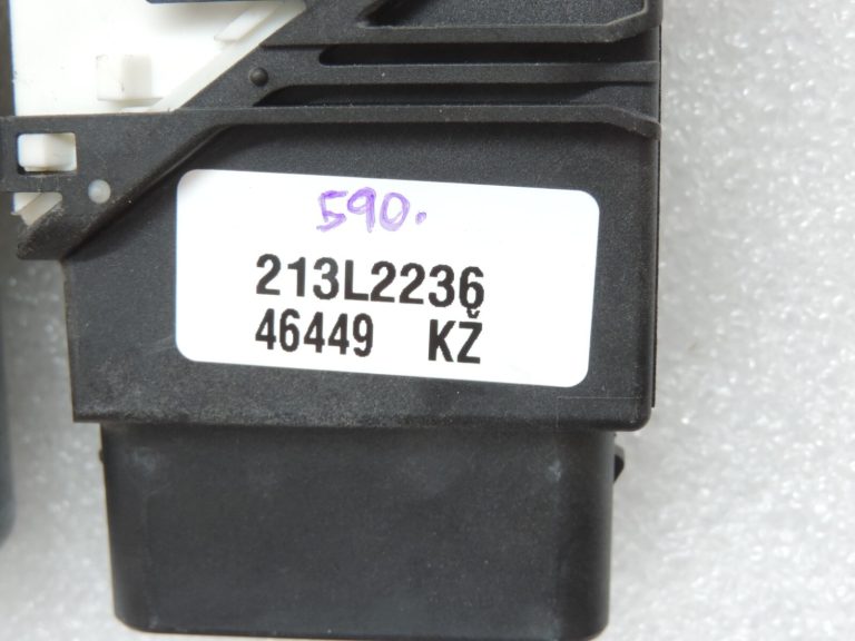 Oriģinālais VW Tiguan 5N Logu regulatora motors aizmugurējais labais 5N0959704D 5N0959704 5N0959704