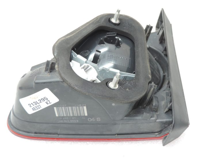 Oriģinālais Volkswagen Tiguan 5N aizmugurējais lukturis aizmugurējās durvis iekšējais kreisais 5N0945093B