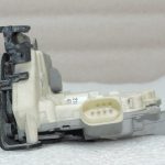 Oriģināls VW Tiguan 5N Passat B6 B7 Audi Q7 Aizmugurējā labās puses durvju slēdzene 3C4839016A
