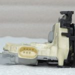 Oriģināls VW Tiguan 5N Passat B6 B7 Audi Q7 Aizmugures kreiso durvju slēdzene 3C4839015A