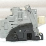 Oriģināls VW Tiguan 5N Passat B6 B7 Audi Q7 Aizmugures kreiso durvju slēdzene 3C4839015A