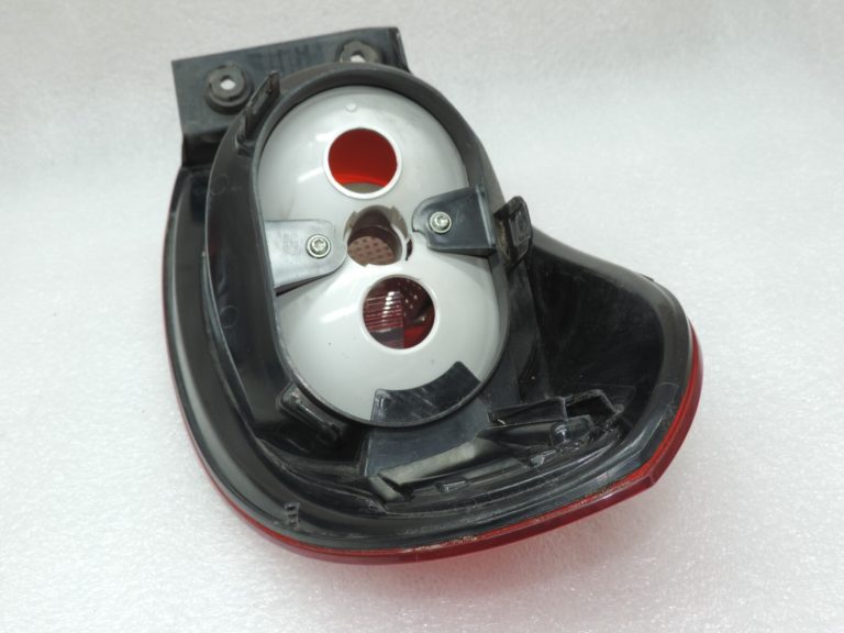 Oriģinālais Volkswagen Tiguan 5N aizmugurējais kreisais ārējais lukturis 5N0945111D