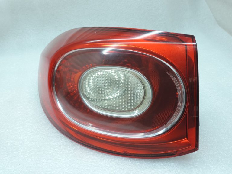 Oriģinālais Volkswagen Tiguan 5N aizmugurējais kreisais ārējais lukturis 5N0945111D