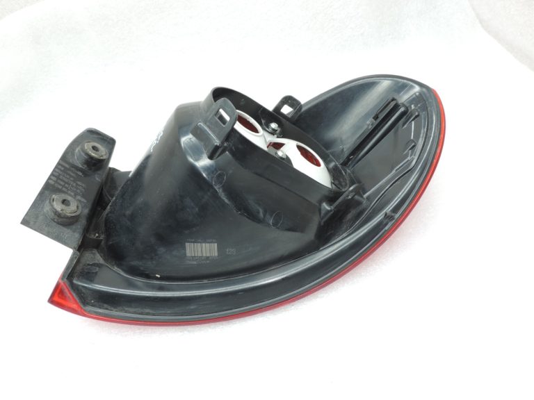 Oriģinālais Volkswagen Tiguan 5N aizmugurējais kreisais ārējais lukturis 5N0945111D