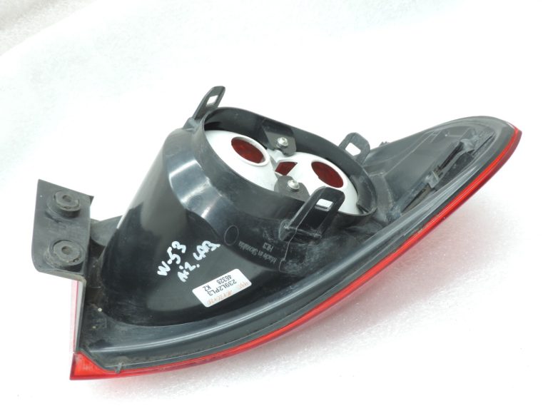 Oriģinālais Volkswagen Tiguan 5N ārējais labais aizmugurējais lukturis 5N0945112D