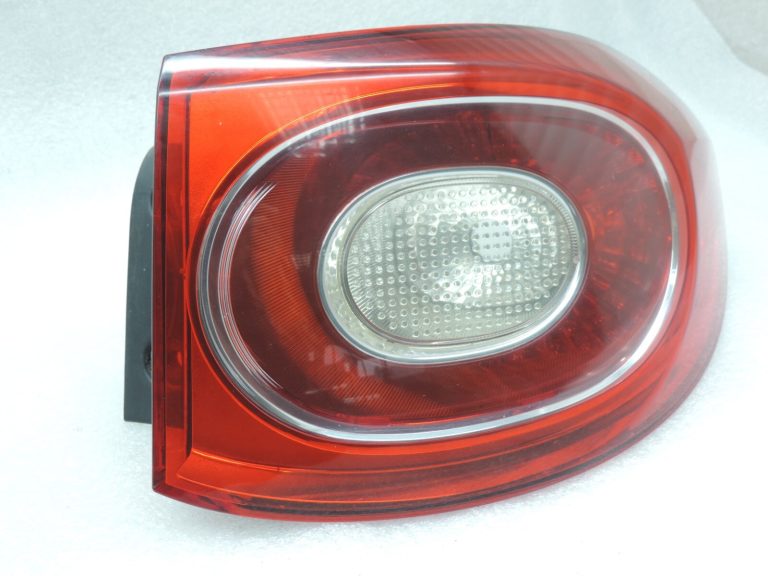 Oriģinālais Volkswagen Tiguan 5N ārējais labais aizmugurējais lukturis 5N0945112D