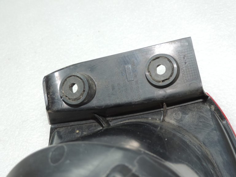 Oriģinālais Volkswagen Tiguan 5N ārējais labais aizmugurējais lukturis 5N0945112D