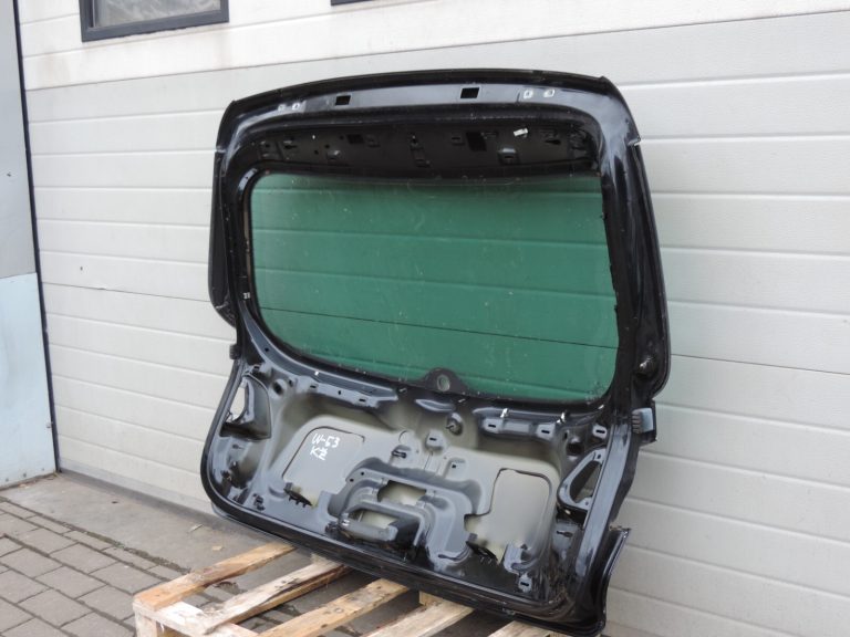 Volkswagen Tiguan 5N (2007-2012) aizmugurējā durvju konstrukcija LC9X Deep Black 5N0827025G