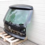 Volkswagen Tiguan 5N (2007-2012) aizmugurējā durvju konstrukcija LC9X Deep Black 5N0827025G