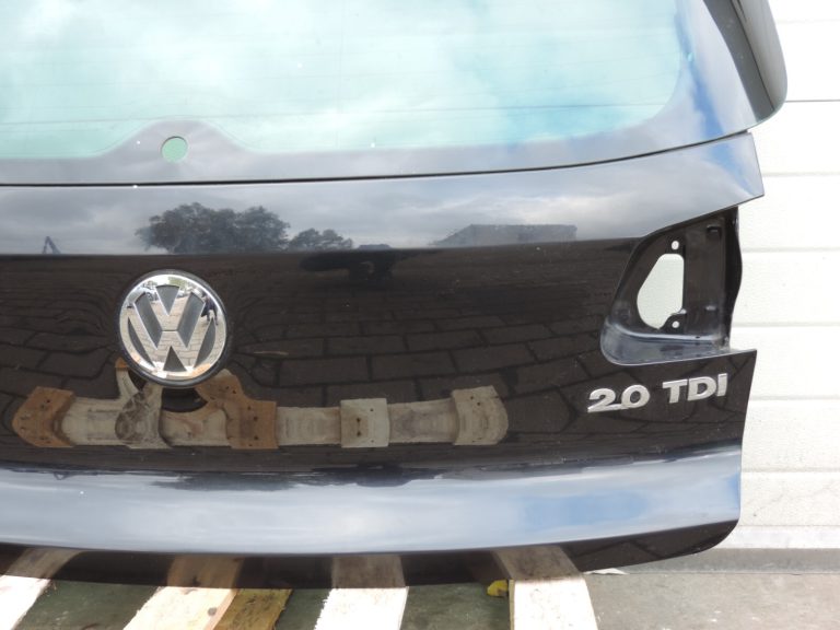 Volkswagen Tiguan 5N (2007-2012) aizmugurējā durvju konstrukcija LC9X Deep Black 5N0827025G