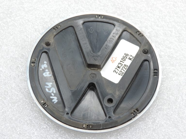 Oriģināls Volkswagen Tiguan 5N aizmugurējā vāka VW emblēma ar uzrakstu 3C9853630