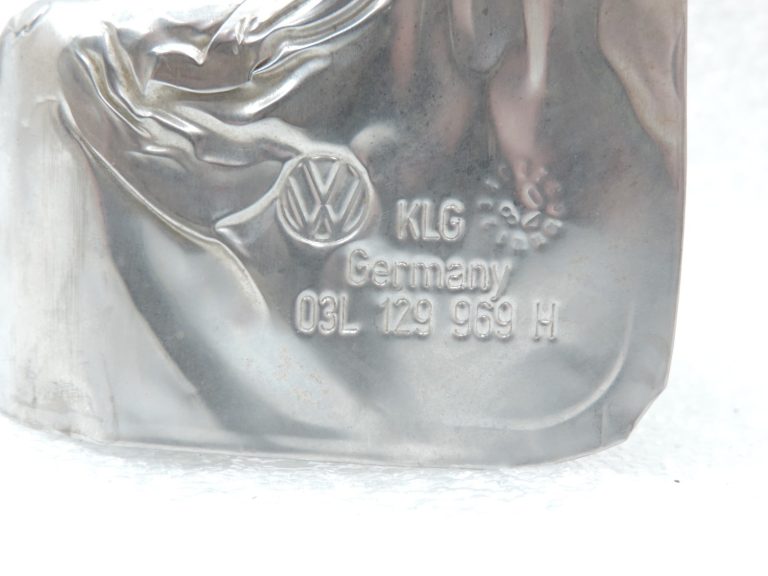 Oriģinālā Volkswagen Tiguan 5N Audi 2.0 TDI turbokompresora siltuma aizsardzība 03L129969H