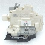 Oriģināls Audi Q7 4L Aizmugures kreiso durvju slēdzene 3C4839015A