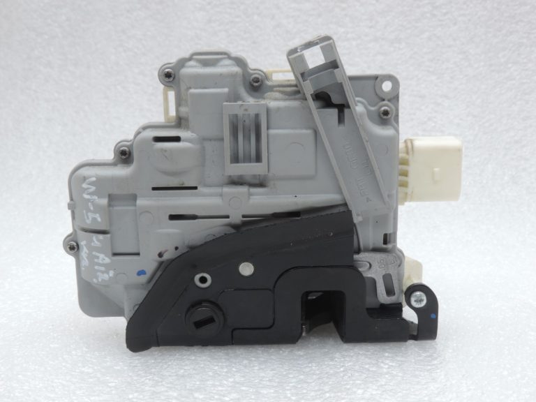 Oriģināls Audi Q7 4L Aizmugures kreiso durvju slēdzene 3C4839015A
