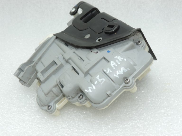 Oriģināls Audi Q7 4L Aizmugures kreiso durvju slēdzene 3C4839015A