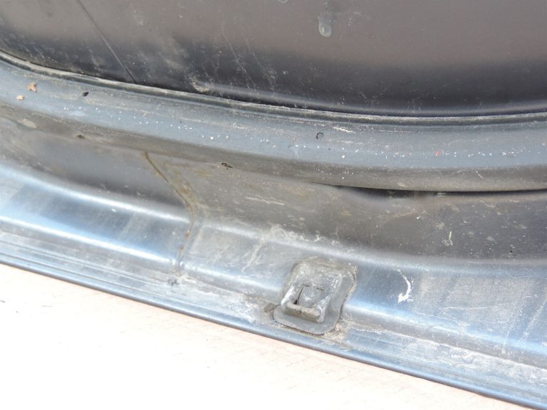 HONDA CR-V III Aizmugurējā labās puses durvju aizmugurējā daļa – Krāsa – Sparkle Gray Pearl – NH684P