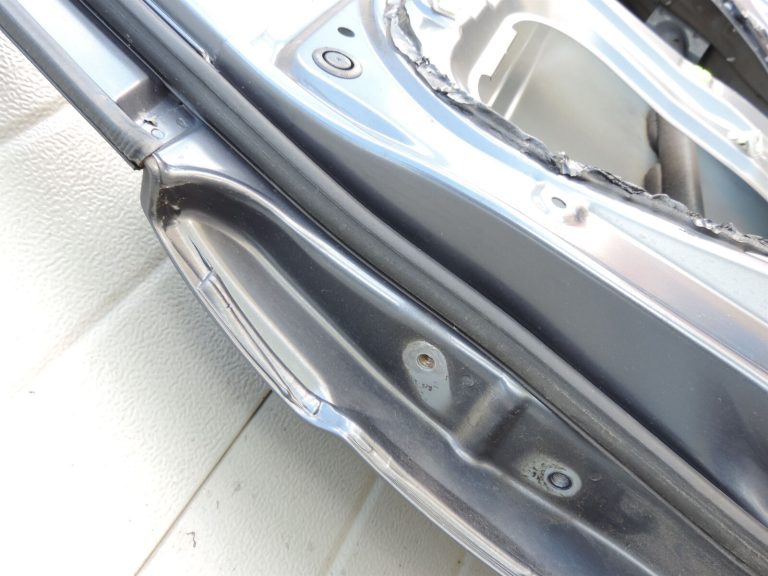 HONDA CR-V III Aizmugurējā labās puses durvju aizmugurējā daļa – Krāsa – Sparkle Gray Pearl – NH684P